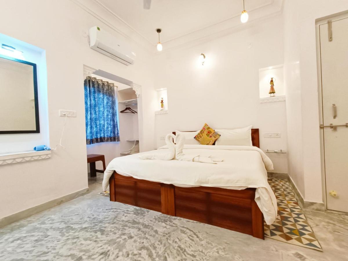 Prakash Ji'S Haveli -Luxurious Lakeside Retreat- Hotel Udaipur Kültér fotó