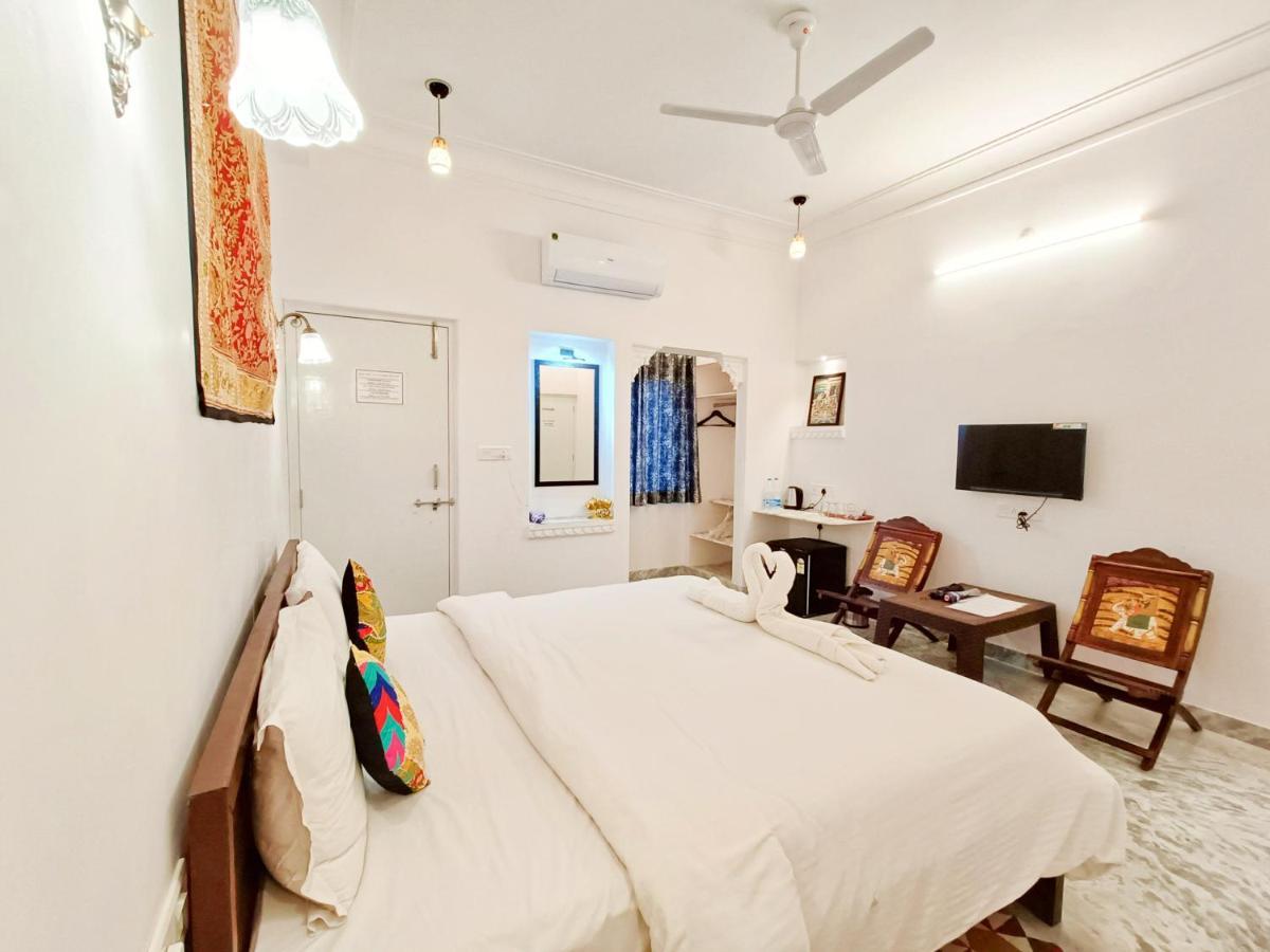 Prakash Ji'S Haveli -Luxurious Lakeside Retreat- Hotel Udaipur Kültér fotó
