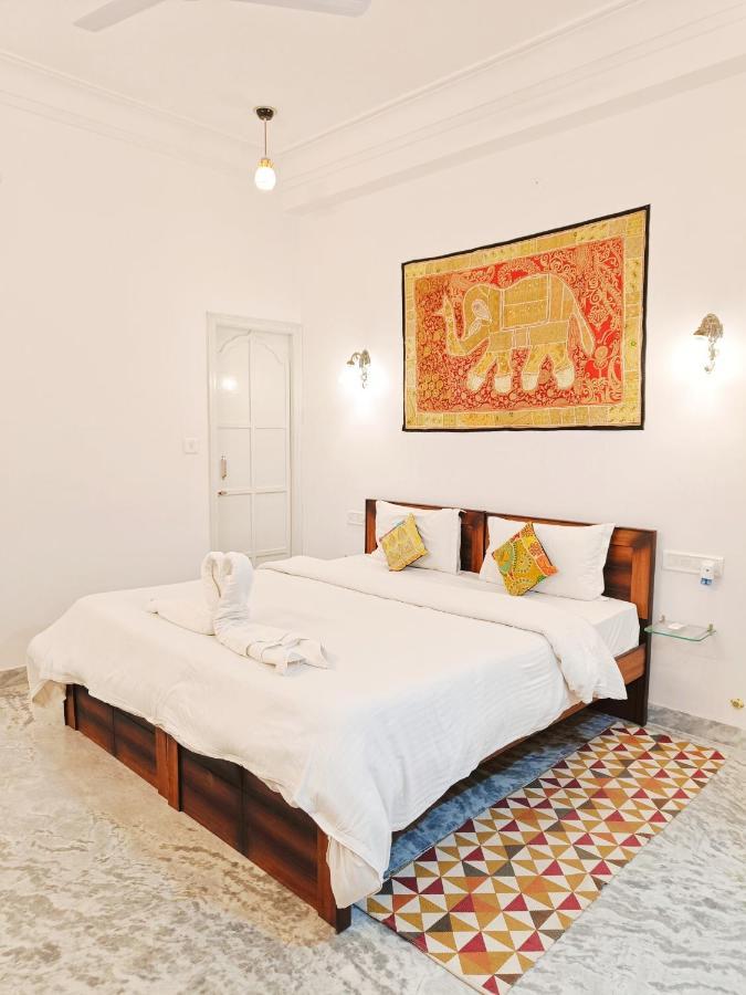 Prakash Ji'S Haveli -Luxurious Lakeside Retreat- Hotel Udaipur Kültér fotó